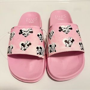 Minnie Mouse sandals pink with Mickey size 8 nwot